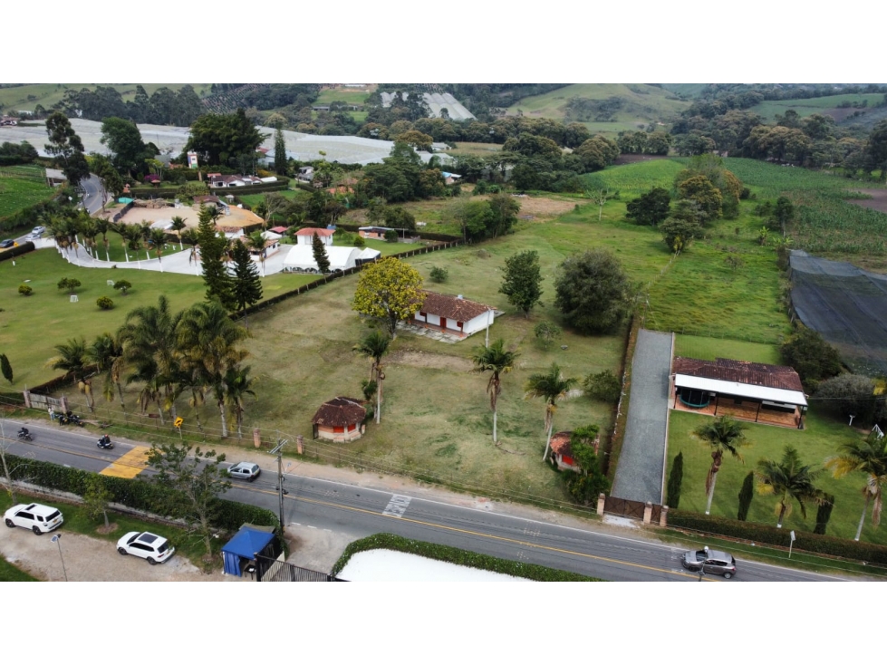 Venta de lote con uso mixto en El Carmen de Viboral, Antioquia