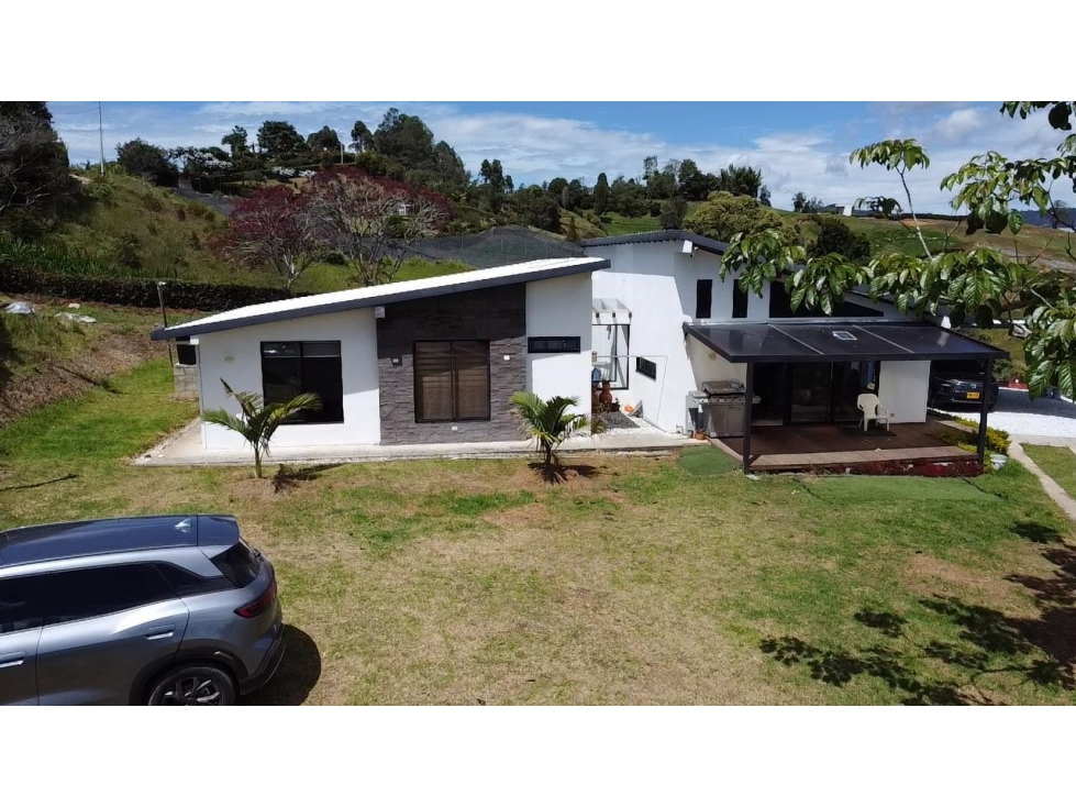 Venta de casa campestre en el Carmen de Viboral