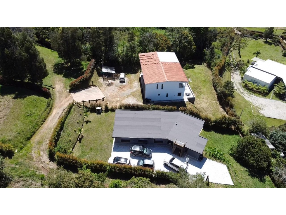 Venta de casa campestre en el Carmen de Viboral Vereda Samaria