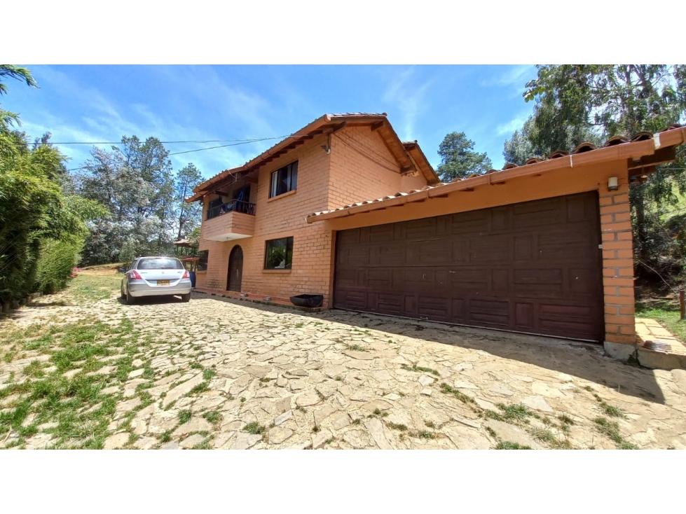 Venta de casa en parcelación de Las Palmas