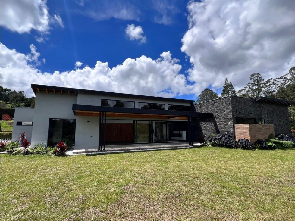Venta de casa campestre en La Ceja Antioquia