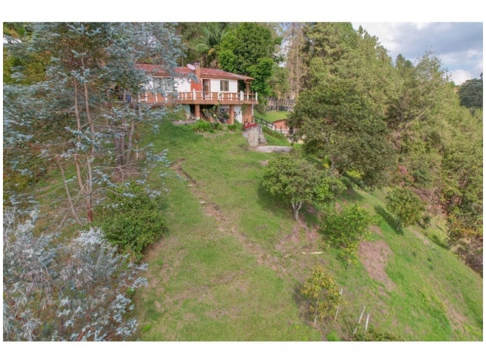 Venta de casa campestre en El Peñol, Antioquia - 2
