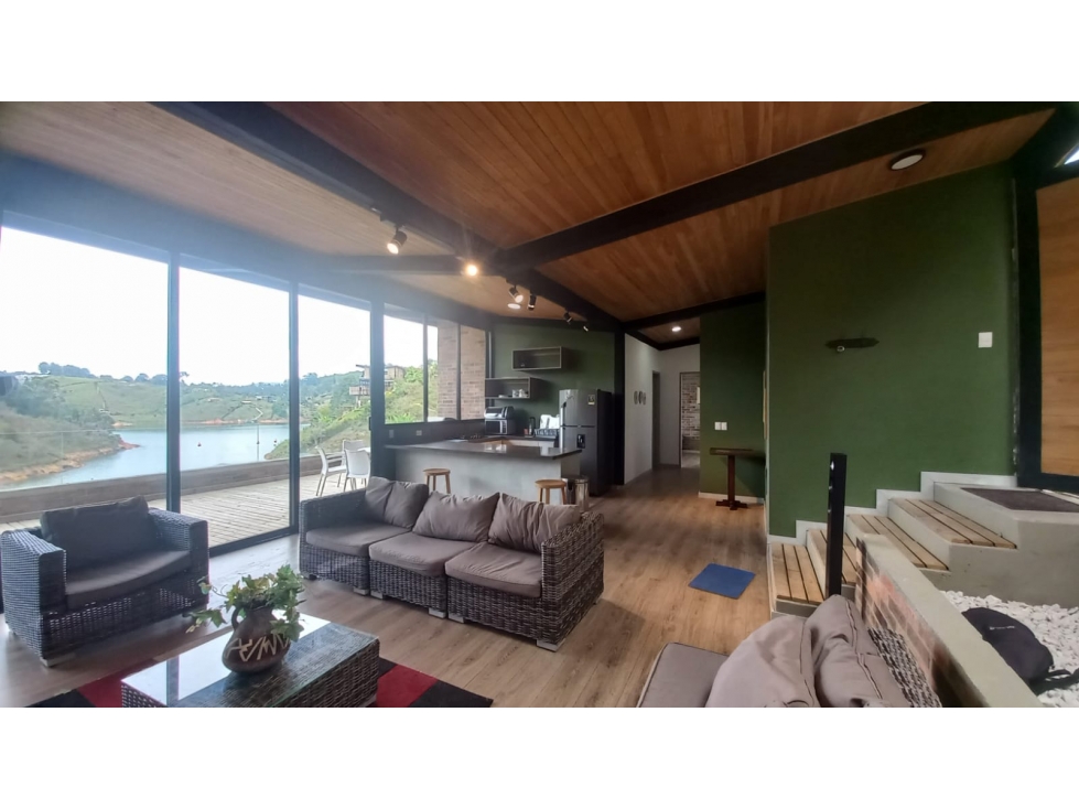 Venta de casa en El Peñol Antioquia con acceso al embalse - 5