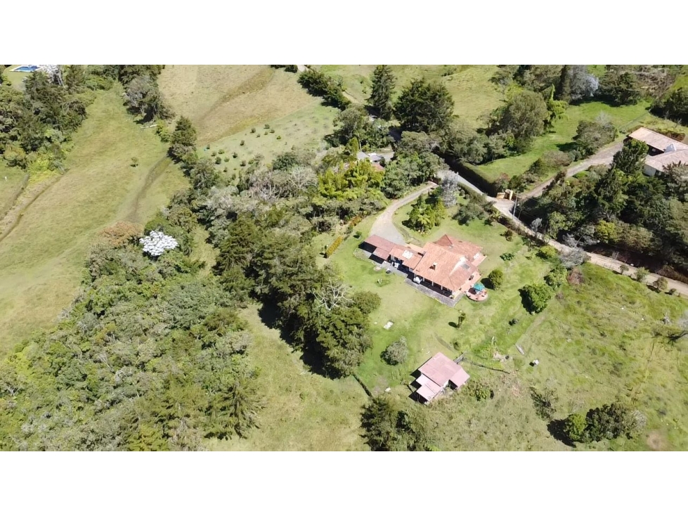 Venta de casa finca en la Ceja Antioquia