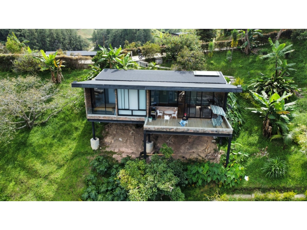 Venta de casa en El Peñol Antioquia con acceso al embalse - 3