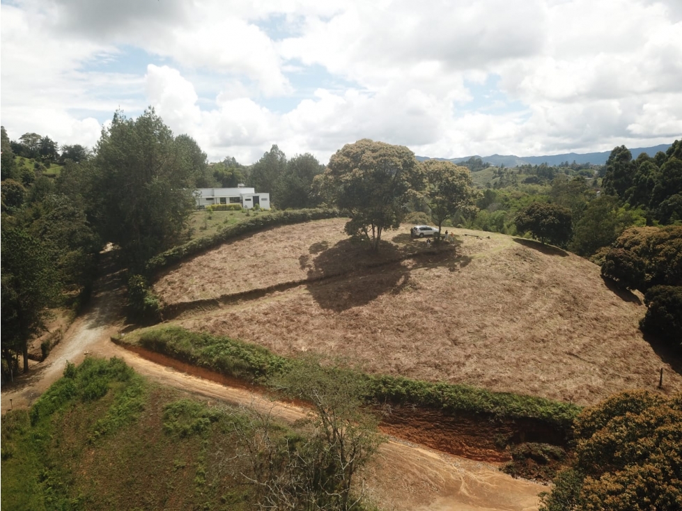 Venta de lote en parcelación Rionegro vía El Carmen — foto 3