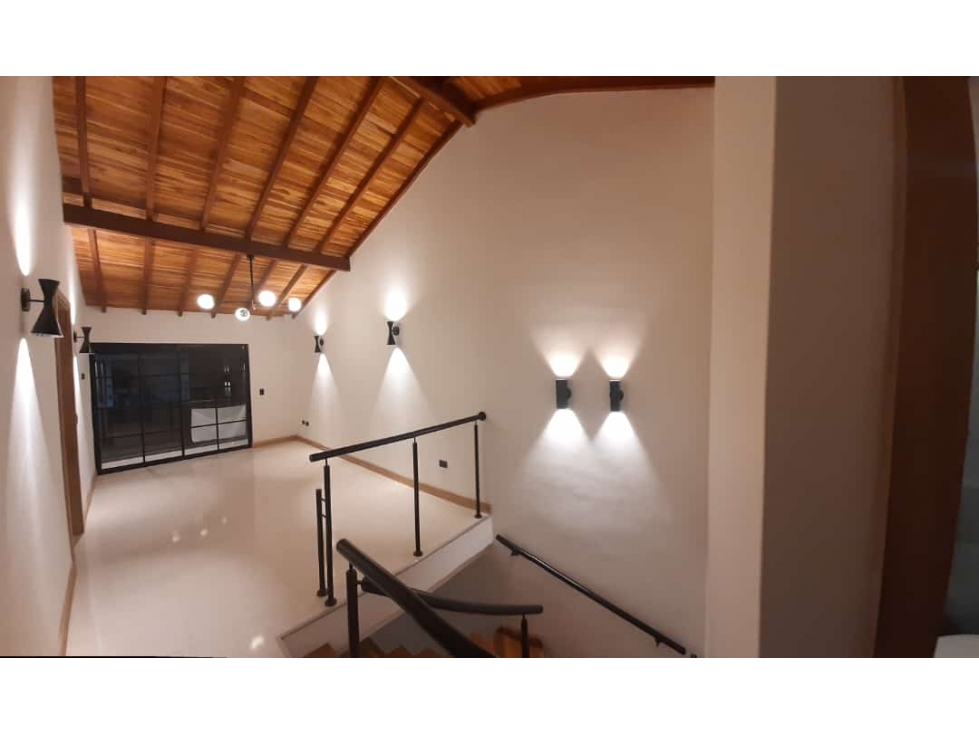 Venta de casa en exclusiva zona de La Ceja, Antioquia — foto 3