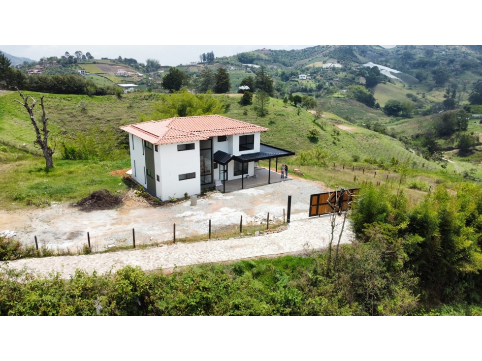 Venta de casa campestre cerca a El Peñol en Marinilla, Antioquia — foto 4
