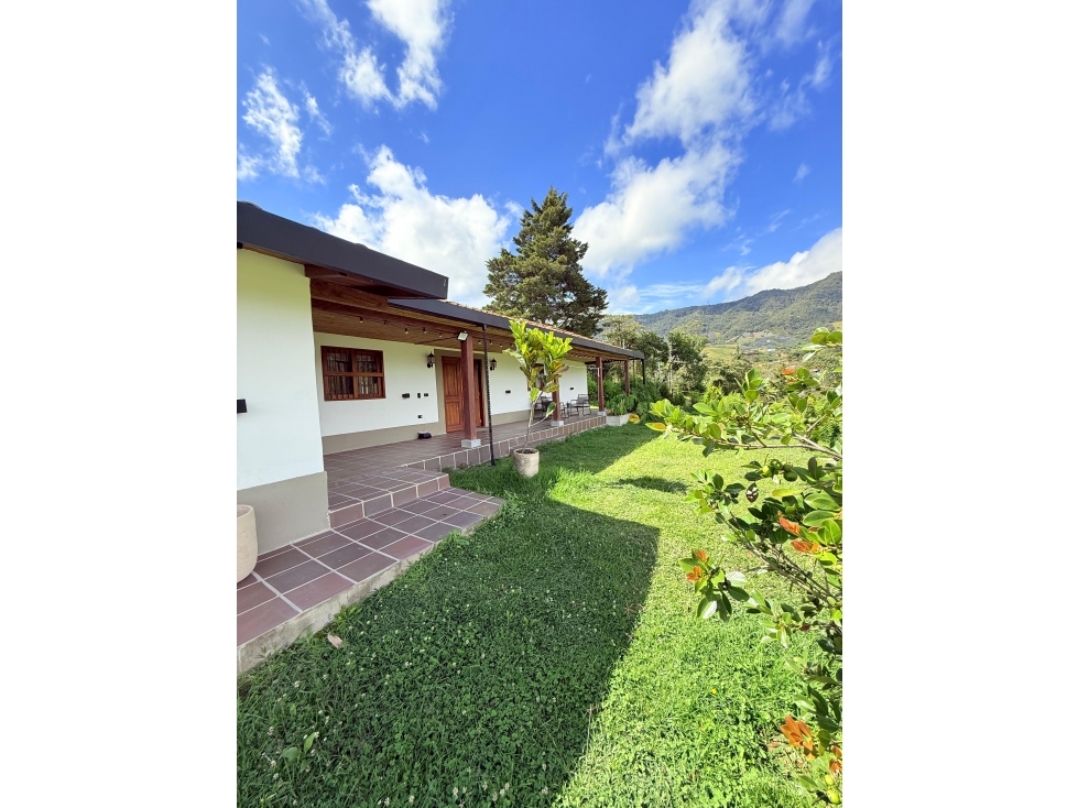 Venta de Finca Campestre con Vista Panorámica en El Carmen de Viboral — foto 2