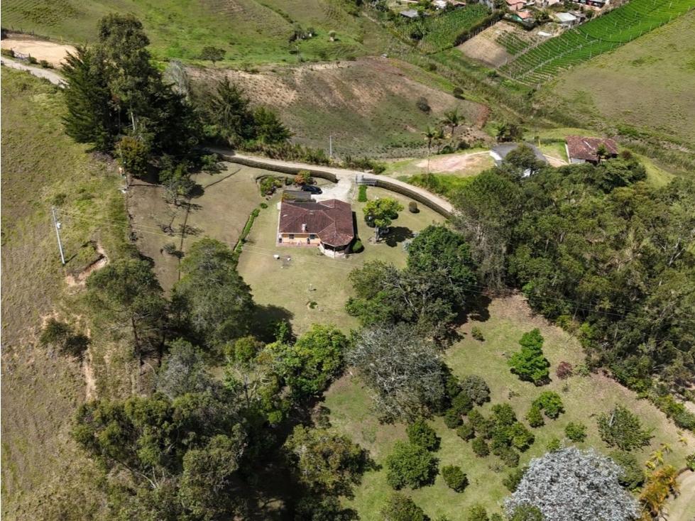 Venta de casa finca en el Carmen de Viboral Sector Cristo Rey — foto 5