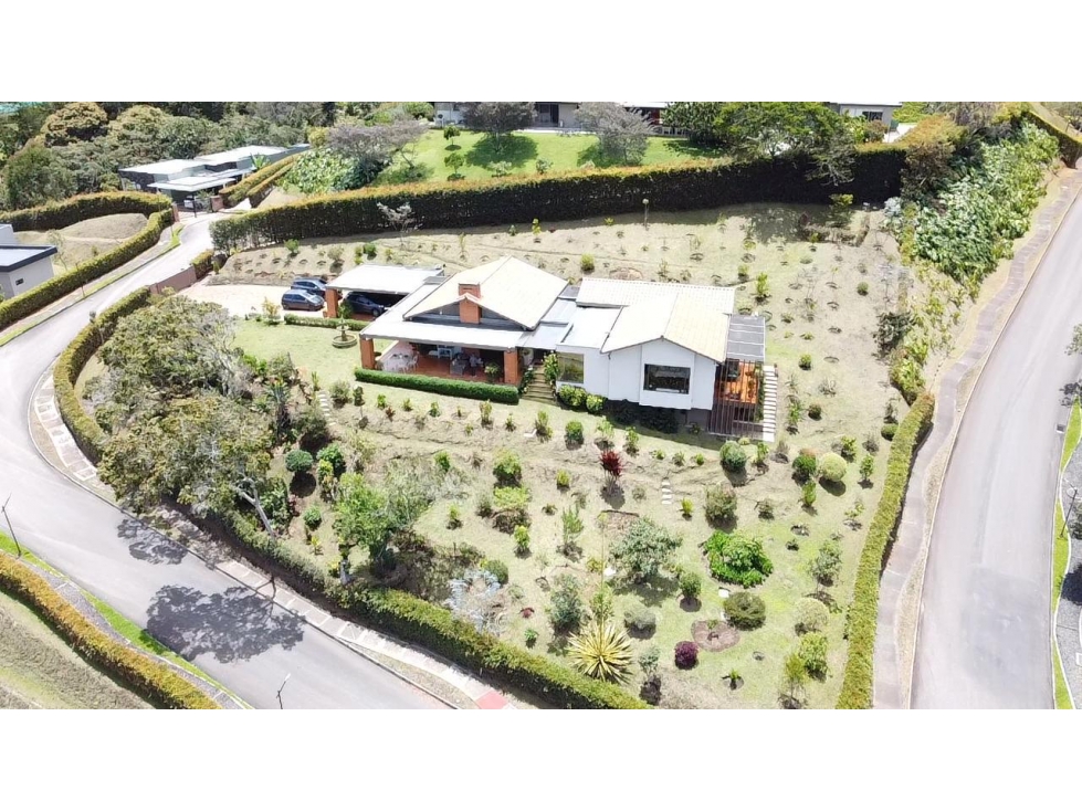Venta de casa campestre en el Carmen de Viboral