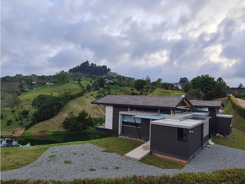 Venta de casa en condominio en El Peñol Antioquia - 6