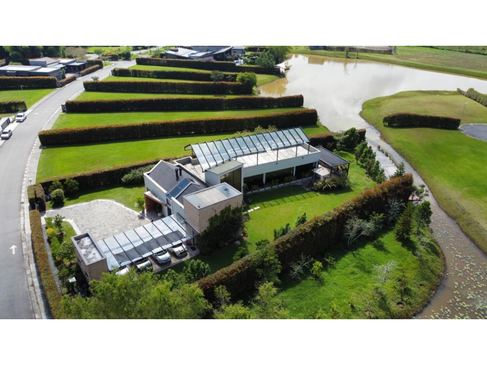 Venta de casa en exclusiva urbanización de Llano Grande Antioquia — foto 3