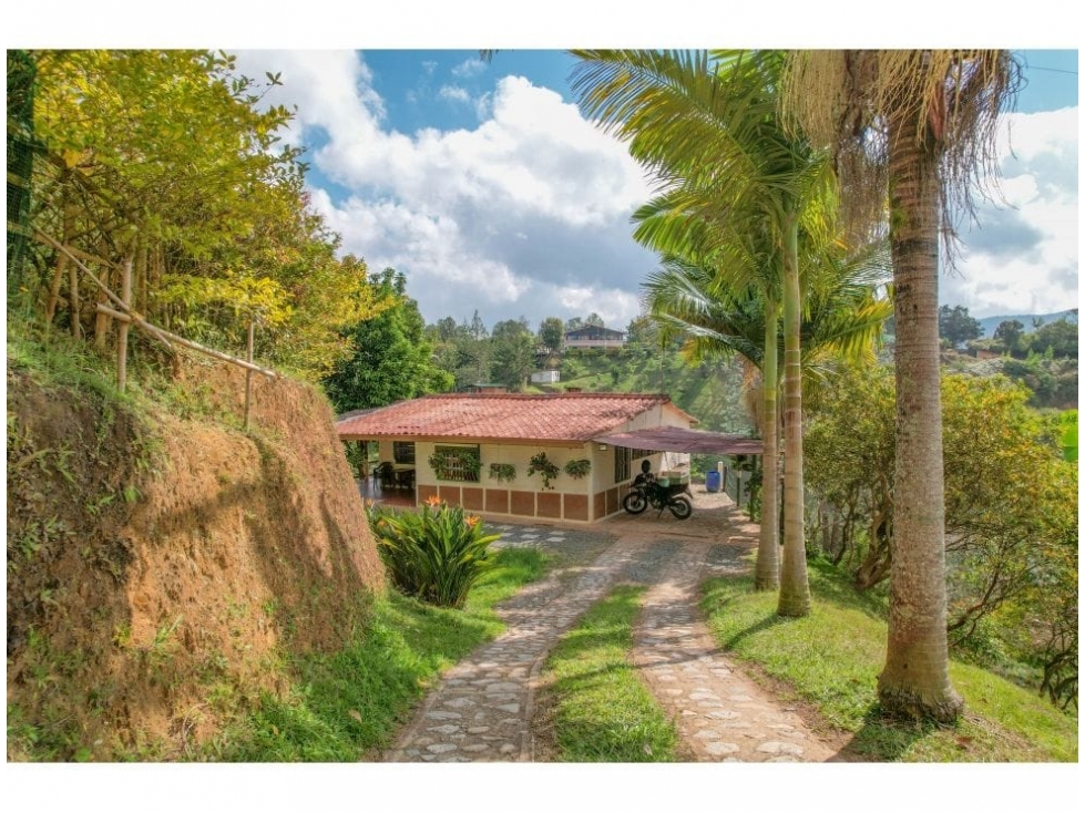 Venta de casa campestre en El Peñol, Antioquia - 4
