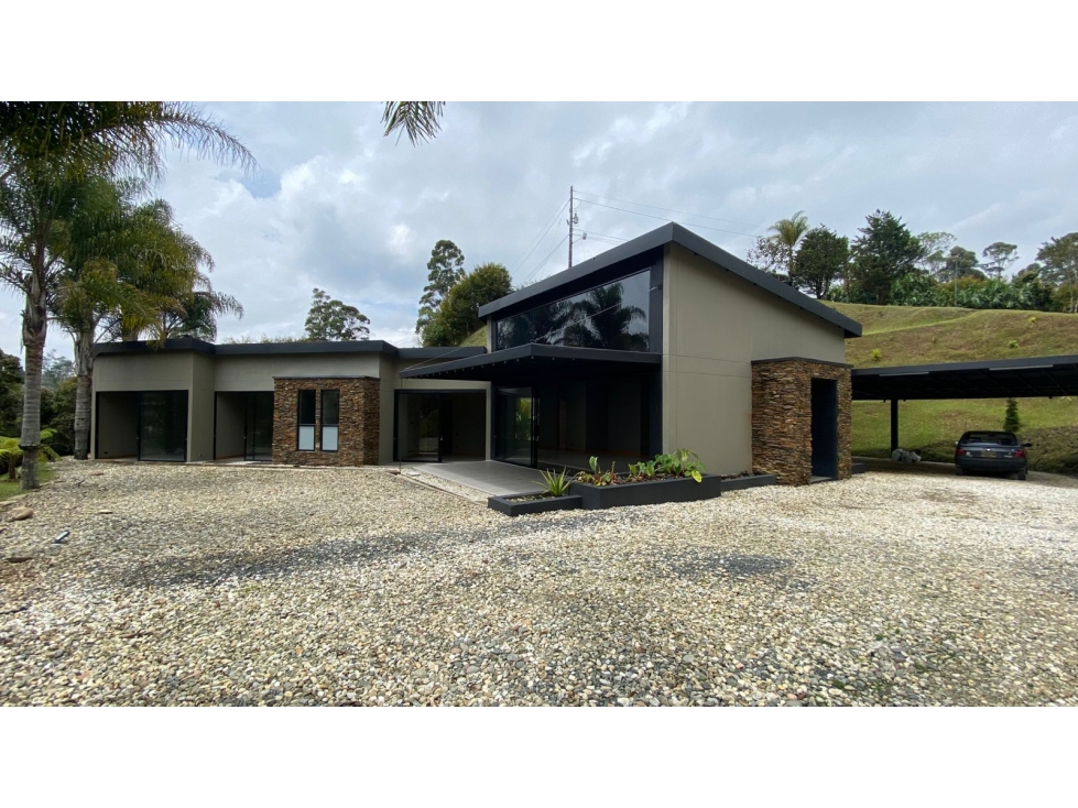 Venta de casa campestre en el Carmen de Viboral