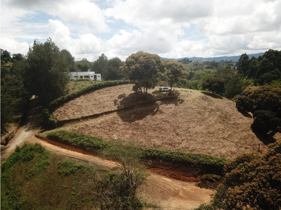 Venta de lote en parcelación Rionegro vía El Carmen — foto 4