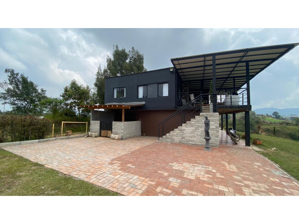 Venta de finca en El Carmen de Viboral, Antioquia