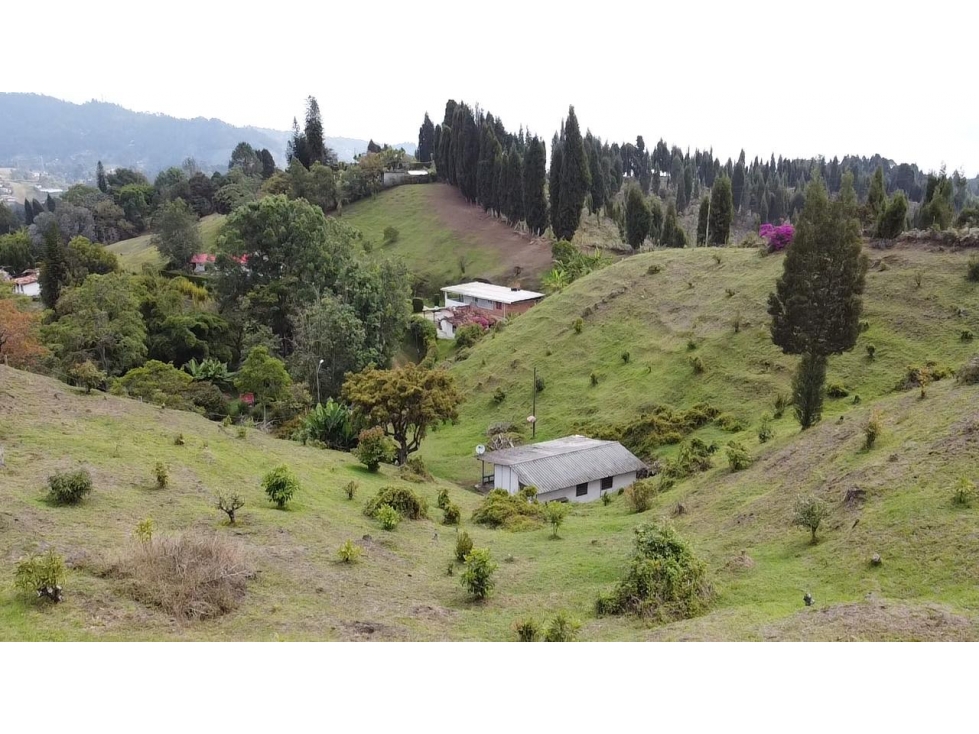 Venta de lote en unidad cerrada cercana al aeropuerto — foto 4