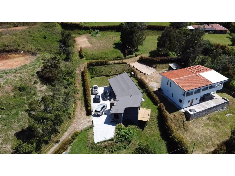 Venta de casa campestre en el Carmen de Viboral Vereda Samaria — foto 4