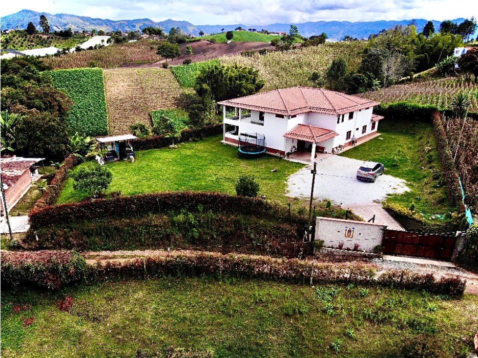 Venta de finca en El Carmen de Viboral, Antioquia