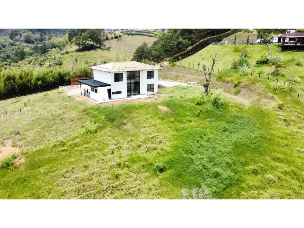 Venta de casa campestre cerca a El Peñol en Marinilla, Antioquia — foto 2