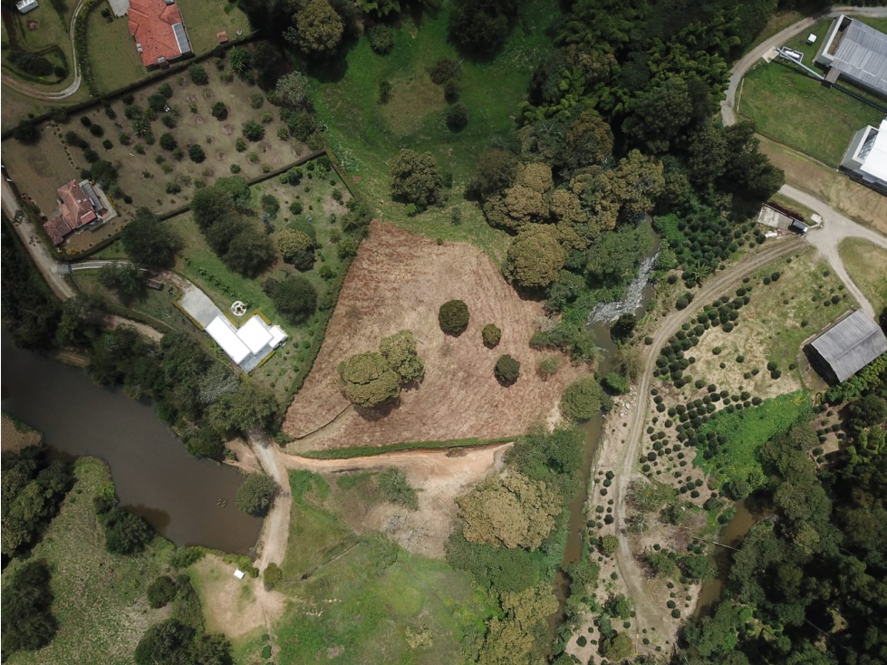 Venta de lote en parcelación Rionegro vía El Carmen