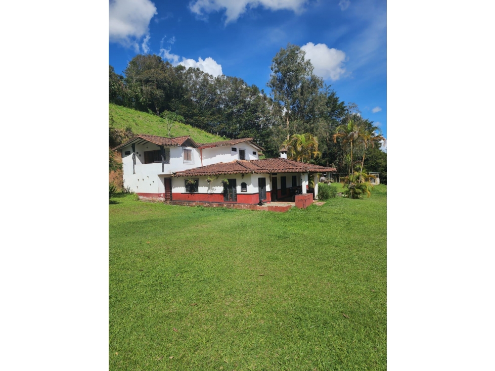 Venta de casa finca en Llanogrande