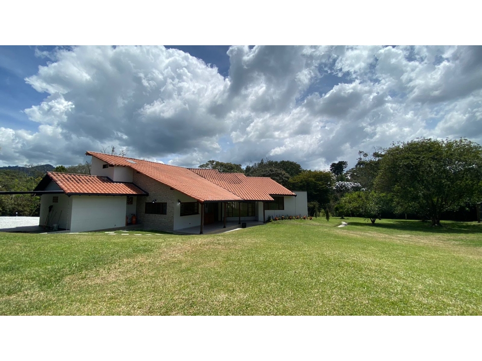 Venta de casa finca en la Ceja Antioquia