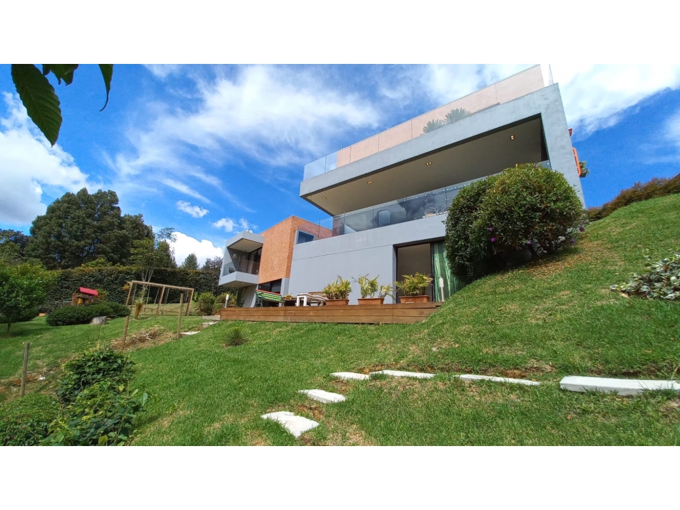 Venta de casa en parcelación de Las Palmas