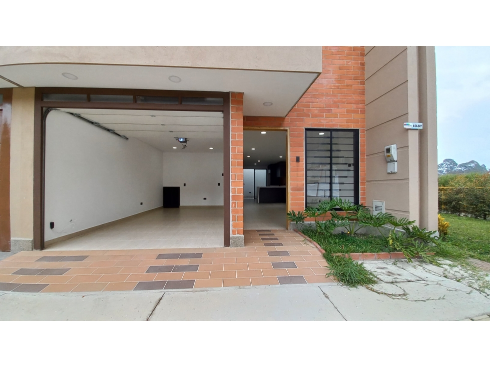 Venta de casa en exclusivo sector de San Antonio, Rionegro — foto 3