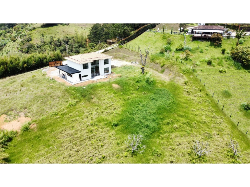 Venta de casa campestre cerca a El Peñol en Marinilla, Antioquia — foto 3