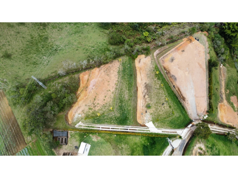 Venta de lotes sobre la vía hacia Guatapé en Marinilla, Antioquia — foto 4
