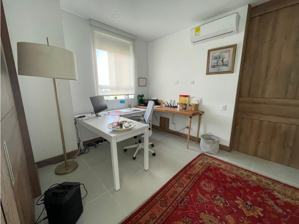 APARTAMENTO MODERNO CON VISTA A LA CIUDAD Y LOS FARALLONES — foto 5