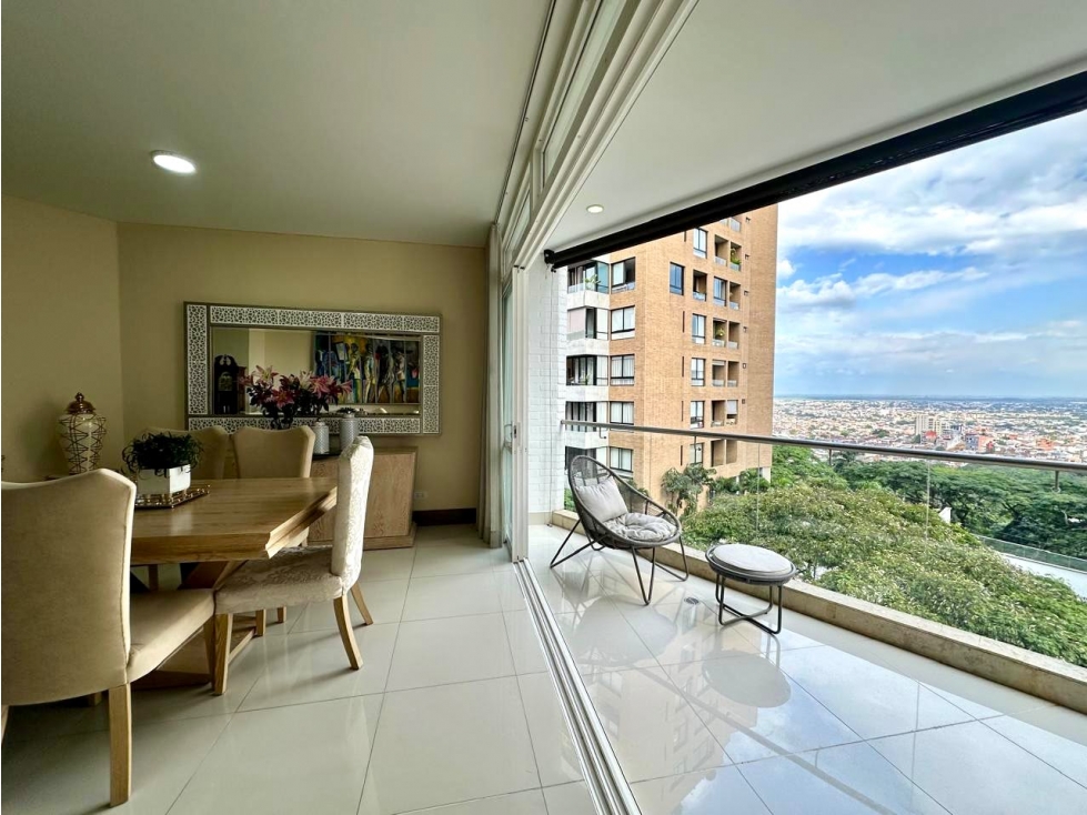 APARTAMENTO CON VISTA A LA CIUDAD