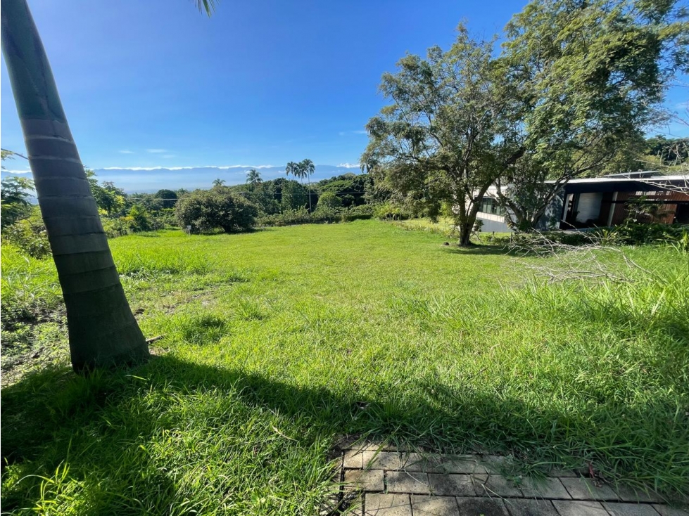 LOTE EN UNIDAD CAMPESTRE CON VISTA A COPAS DE LOS ARBOLES
