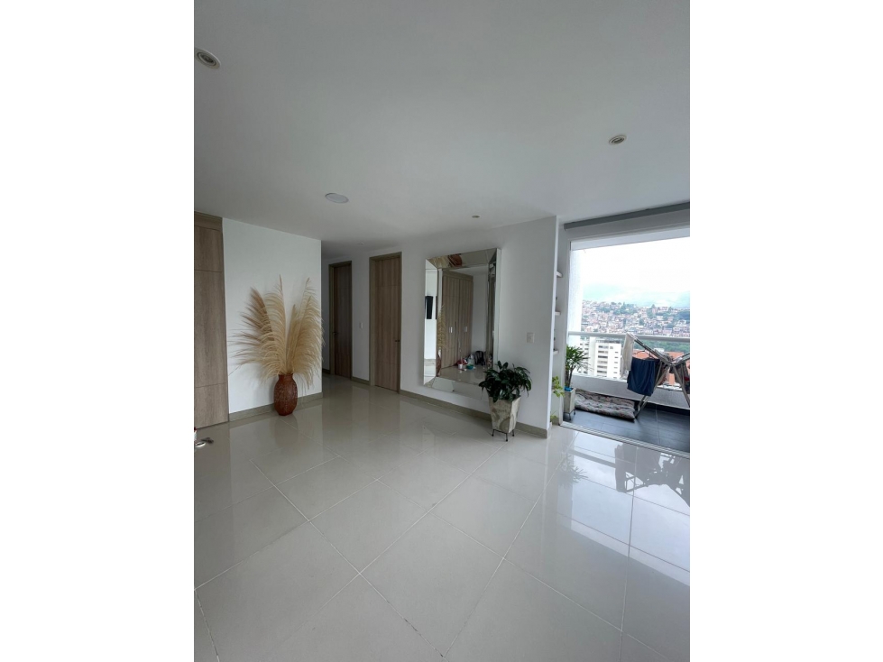 APARTAMENTO EN VENTA EN EL OESTE CON VISTA A LA MONTAÑA — foto 2