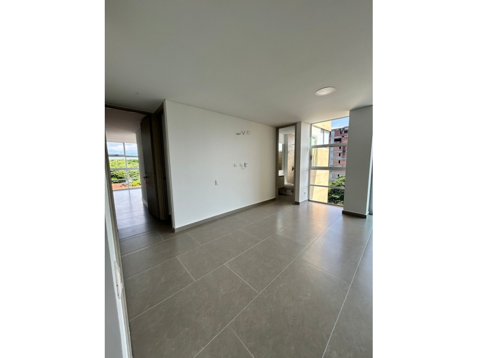 APARTAMENTO CON VISTA A PANCE, LOS FARALLONES Y LA CIUDAD — foto 4