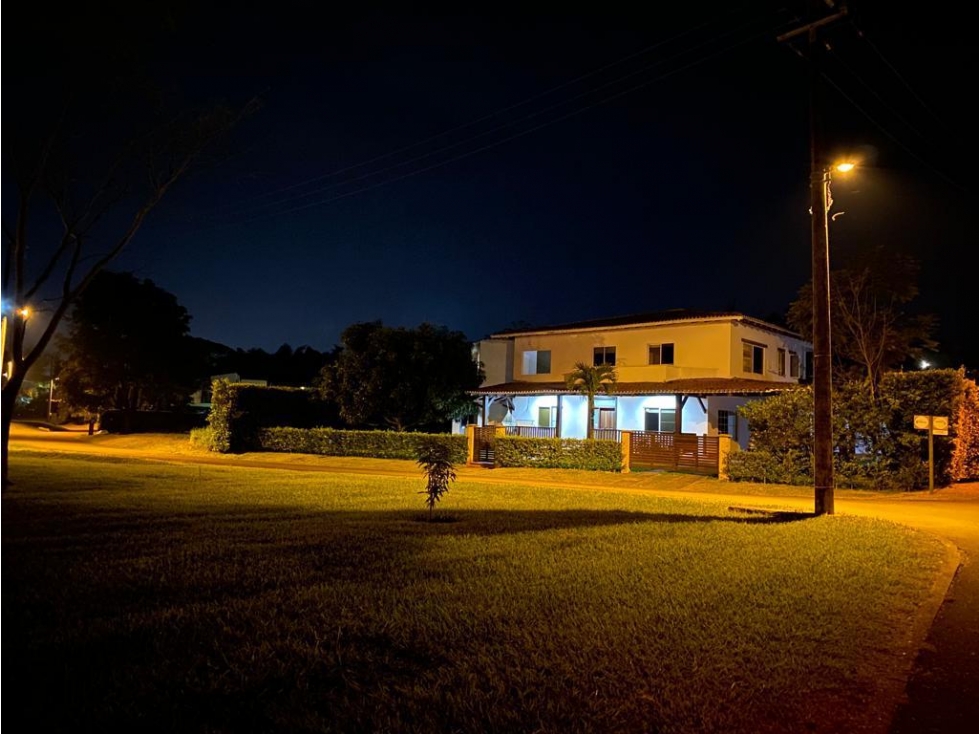 CASA EN CONDOMINIO CON VISTA AL LAGO SUR DE CALI — foto 2