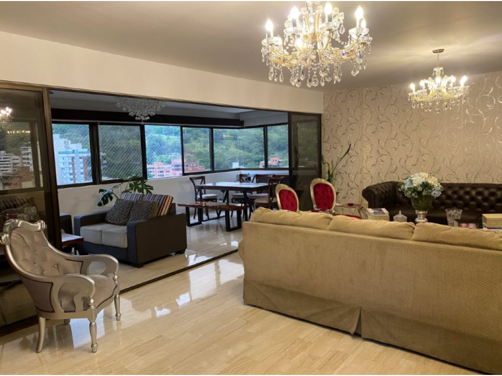 APARTAMENTO AMPLIO ILUMINADO Y CON VARIOS AMBIENTES