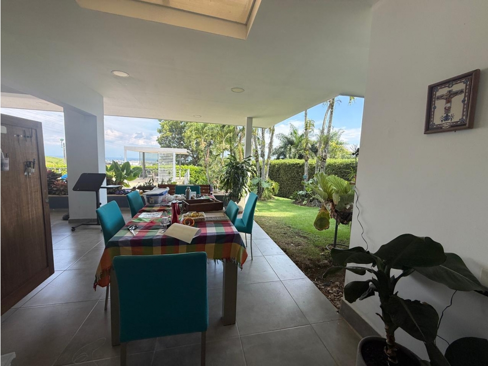 CASA DE UN PISO CON PISCINA Y JACUZZI — foto 2