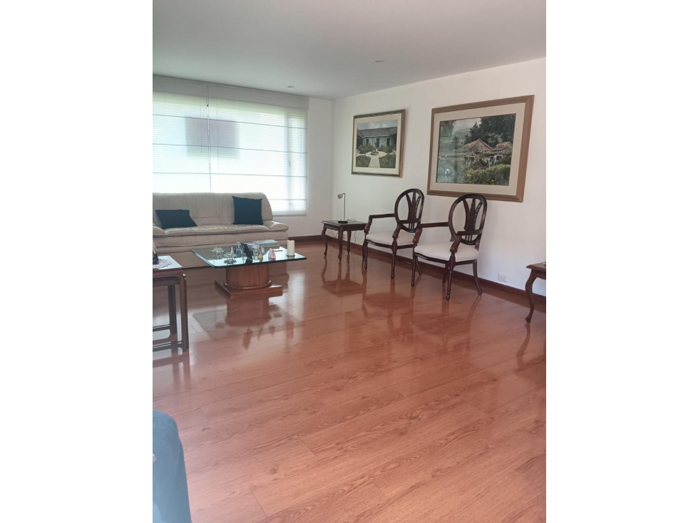 APARTAMENTO CON AMPLIOS ESPACIOS EN PRIMER PISO CON TERRAZA — foto 2