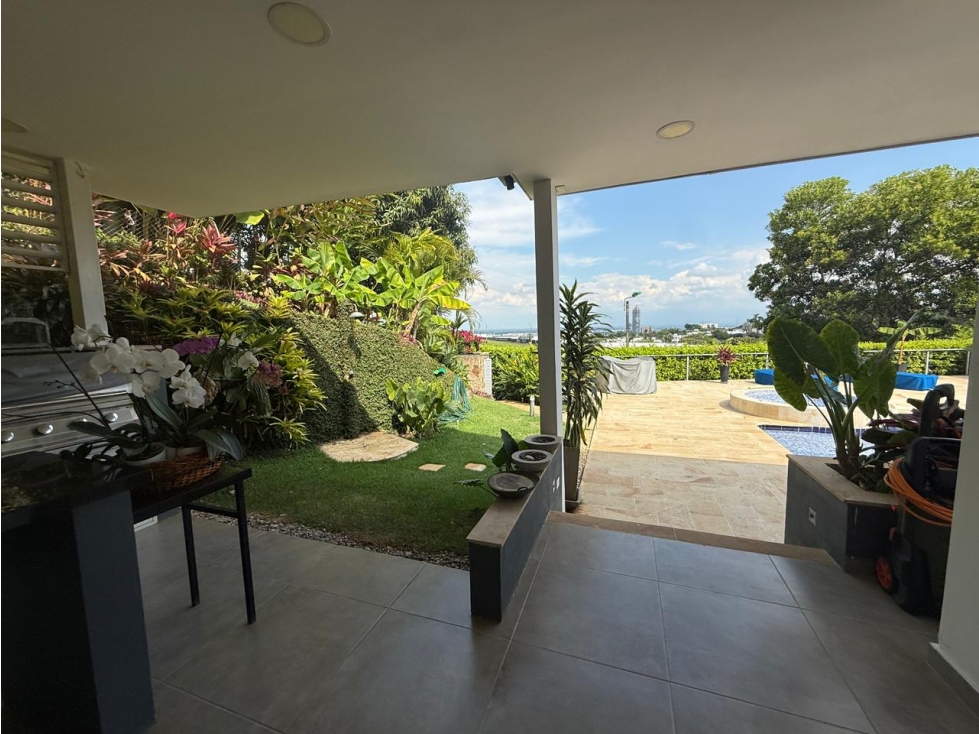 CASA DE UN PISO CON PISCINA Y JACUZZI — foto 3