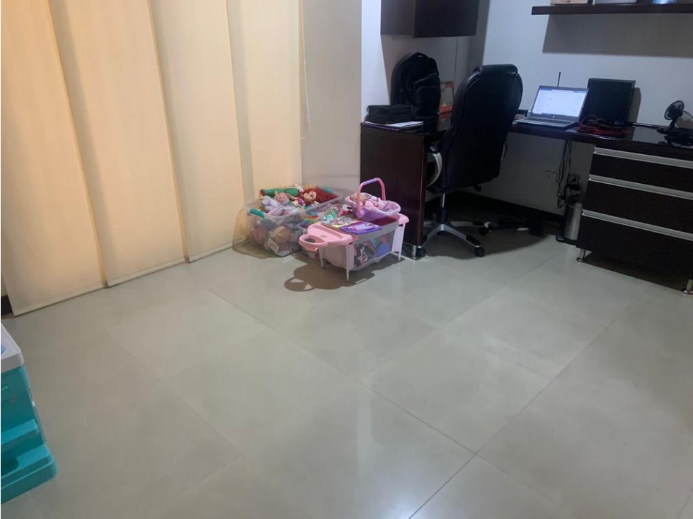 APARTAMENTO CON VISTA A LA CIUDAD Y LAS MONTAÑAS — foto 3