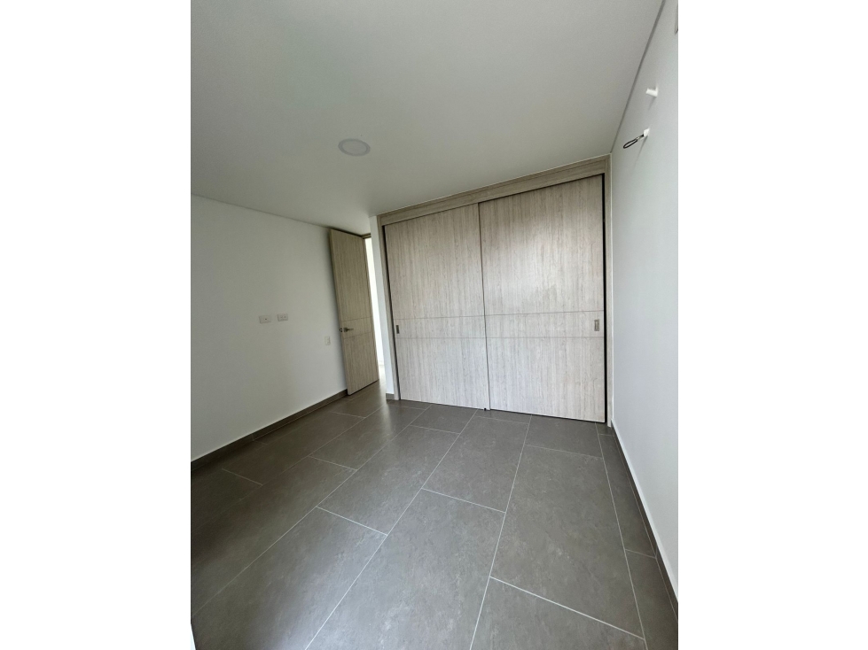 APARTAMENTO CON VISTA A PANCE, LOS FARALLONES Y LA CIUDAD — foto 5