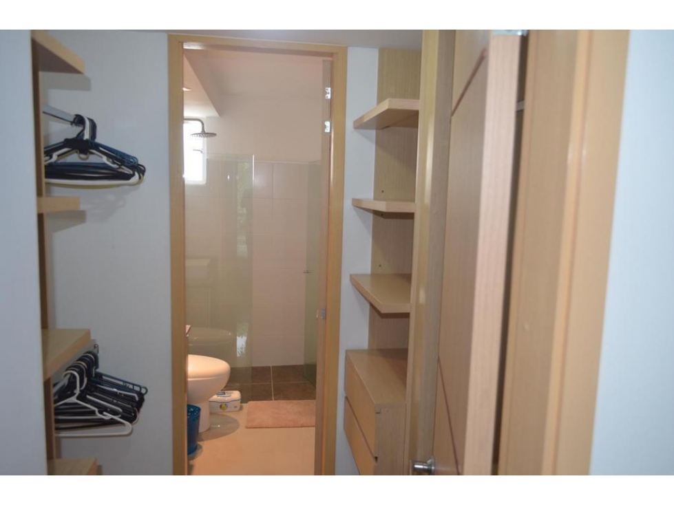 APARTAMENTO AMOBLADO CON VISTA A ZONA VERDE — foto 2