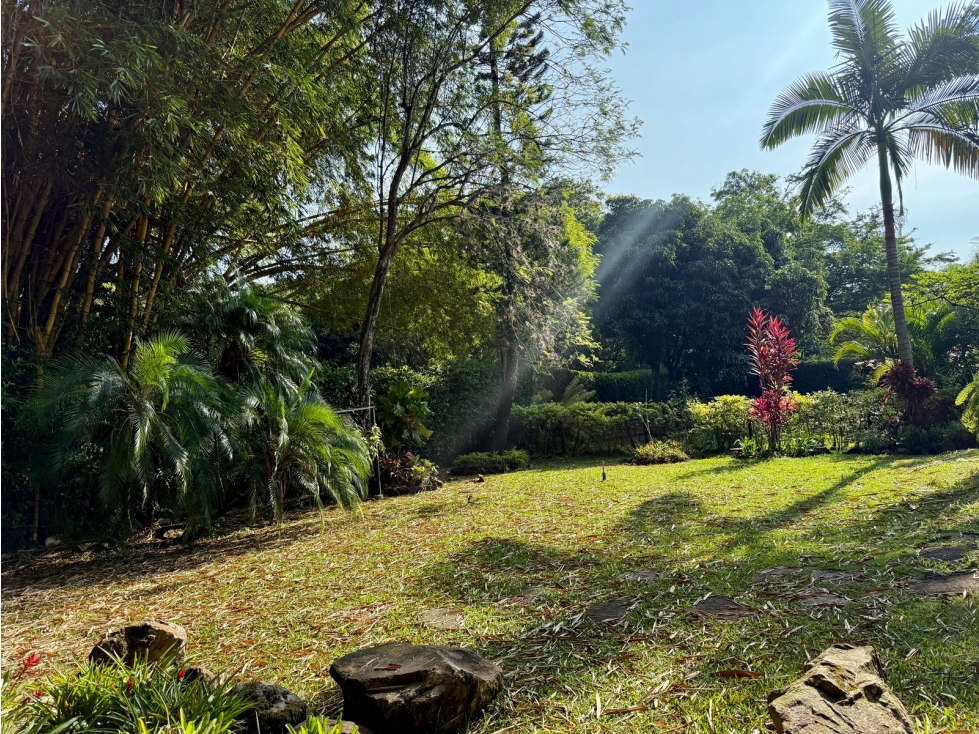 CASA CAMPESTRE EN UNIDAD CON VISTA A LOS CAMPOS DEL CLUB FARALLONES — foto 6