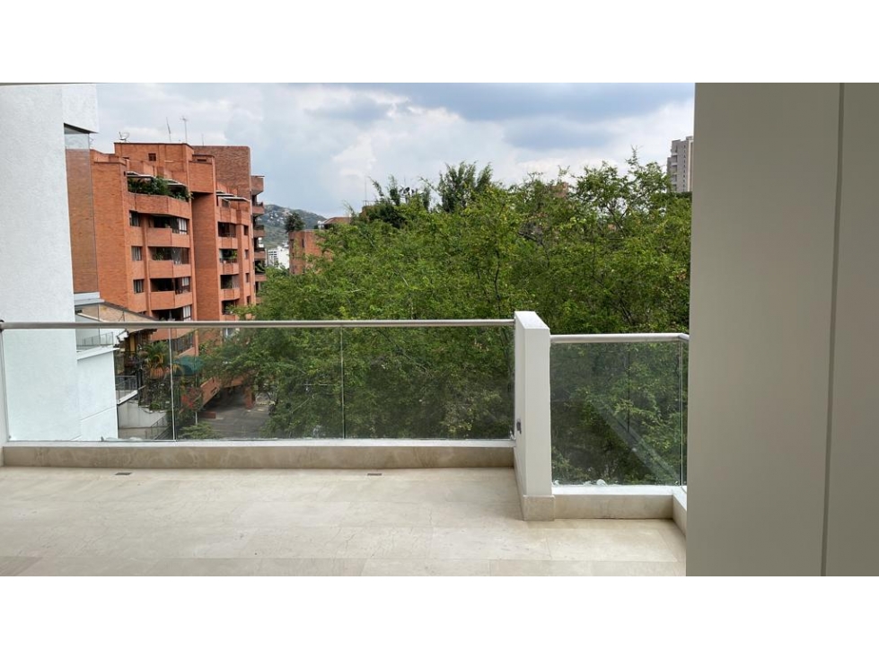 APARTAMENTO MODERNO CON VISTA AL RIO EN EL OESTE DE CALI