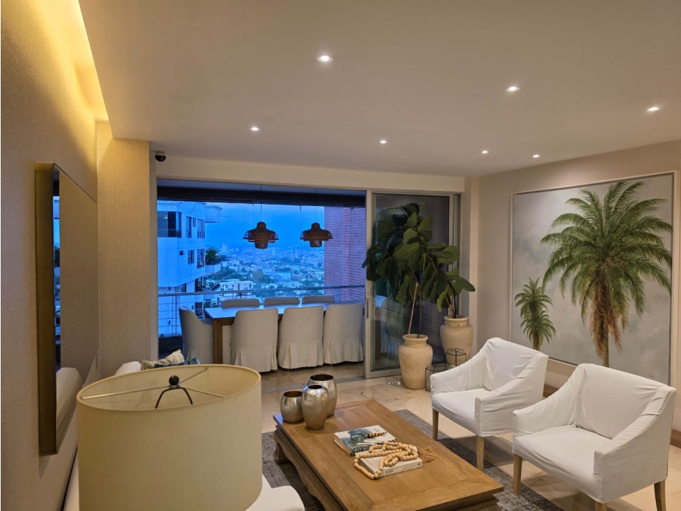 APARMENTO EN VENTA EN CRISTALES CON VISTA A LA CIUDAD REMODELADO