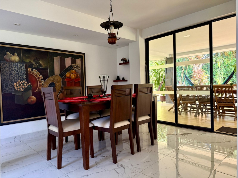 CASA CAMPESTRE EN UNIDAD CON VISTA A LOS CAMPOS DEL CLUB FARALLONES — foto 3