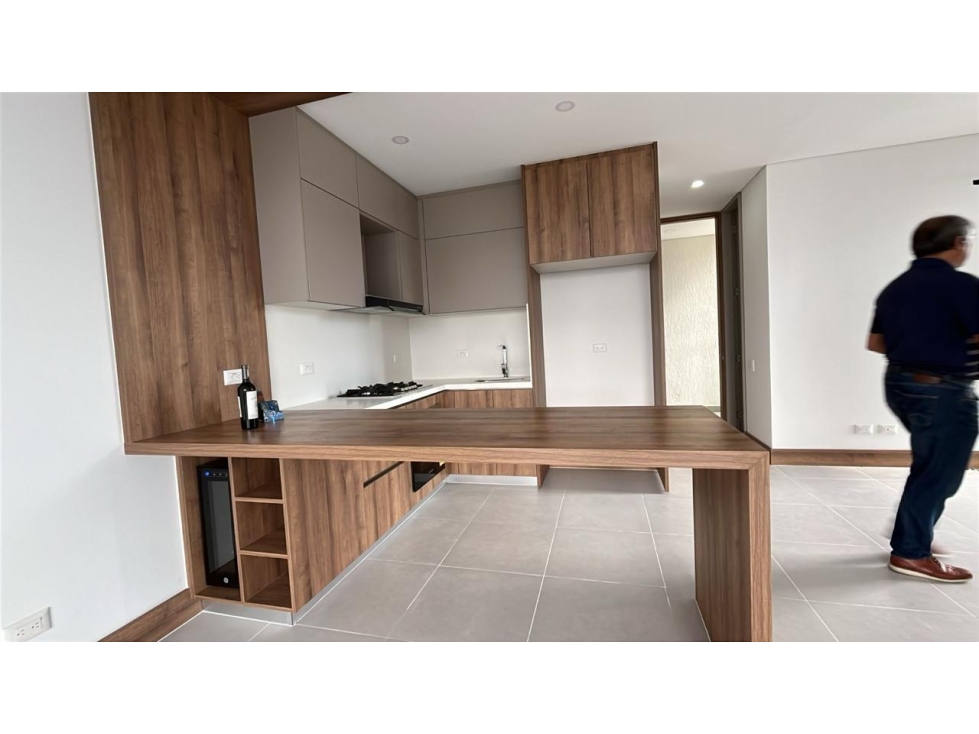 APARTAMENTO CON VISTA AL VALLE Y A LOS FARALLONES — foto 2